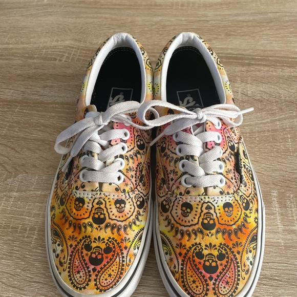 Vans Era Bandana Skull Sneaker Skate Shoe Orange Tie Dye women’s 8 men’s 6.5 - Picture 3 of 7